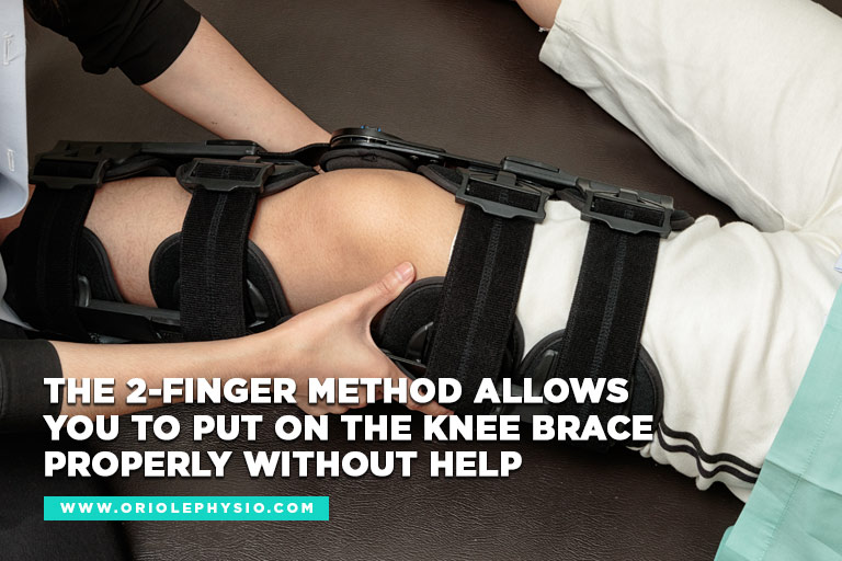 The 2-finger method allows you to put on the knee brace properly without help